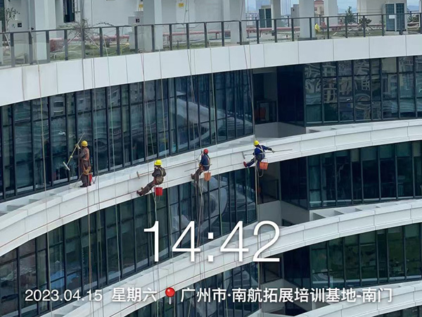 高空作業安全為先，專業操作確保無憂